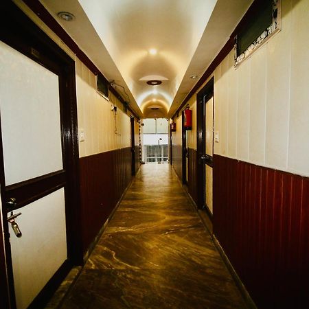 Sattva Cafe And Motel Rishīkesh Extérieur photo