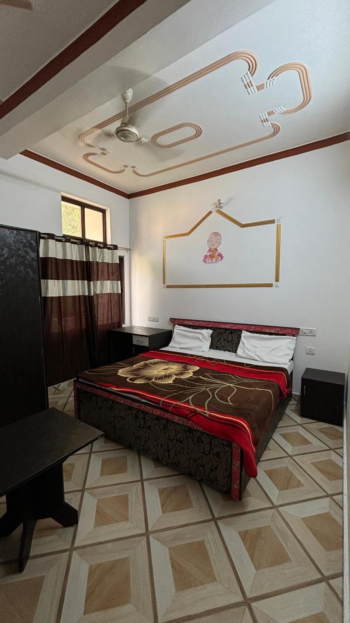 Sattva Cafe And Motel Rishīkesh Extérieur photo
